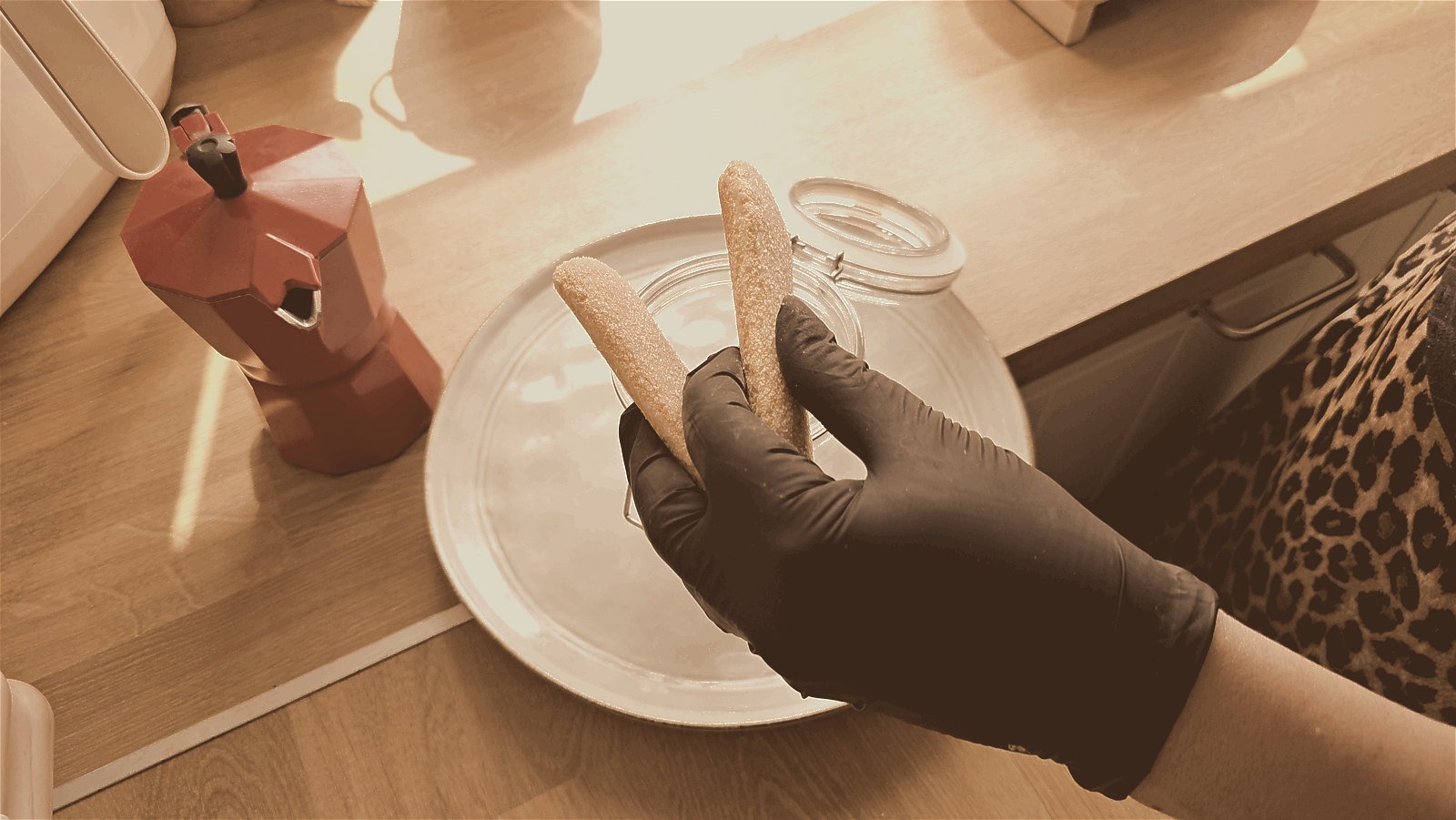 Il tiramisù, preparato a mano